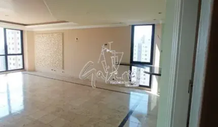 Apartamento com 3 suítes em São Caetano