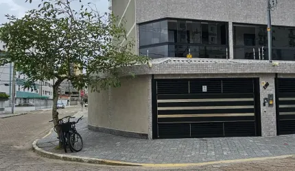 Lindo Sobrado Triplex Alto Padrão com 3 suítes, Localizado na Guilhermina- Praia Grande/SP