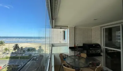 Lindo Apartamento com 2 dormitórios localizado  na Aviação 20 metros da praia.