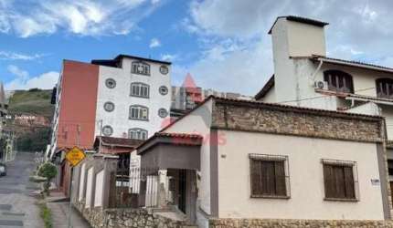 OPORTUNIDADE! Casa de 4 quartos com 2 vagas de garagem no Granbery!