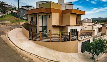 Casa em Cajamar, Casa no Portal dos Ipês em Cajamar/SP