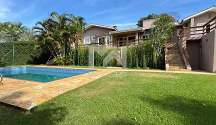 Casa térrea à venda no Condomínio Marambaia em Vinhedo - SP