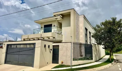 Casa à venda no bairro Pinheirinho Vinhedo - SP