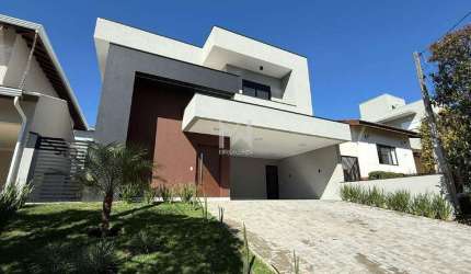 Casa à venda no Condomínio Jardim das Palmeiras em Vinhedo - SP