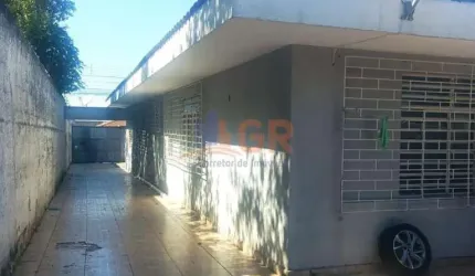 Casa para Venda em Curitiba, Parolin, 4 dormitórios, 3 banheiros, 5 vagas