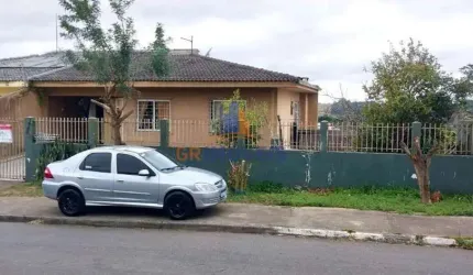 Casa para Venda em Pinhais, Alto Tarumã, 4 dormitórios, 1 suíte, 3 banheiros, 2 vagas
