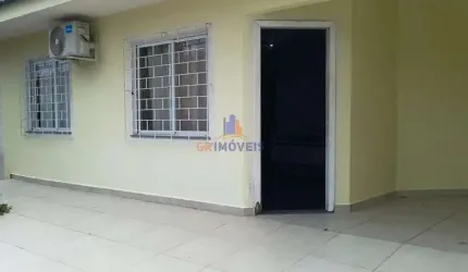 Casa para Venda em Pinhais, Alto Tarumã, 3 dormitórios, 1 suíte, 3 banheiros, 2 vagas