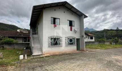 Terreno contendo 2 apartamentos | Guaramirim | Ilha da Figueira
