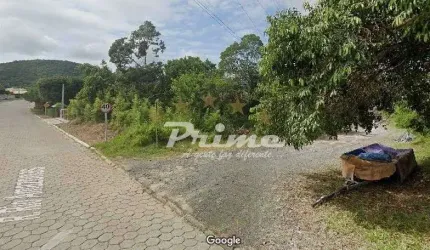 Terreno em Zimbros 450m do Mar