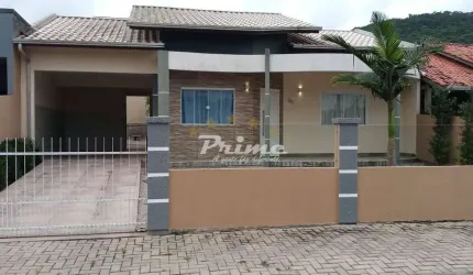 Linda casa á venda no Bairro Zimbros - Bombinhas/SC