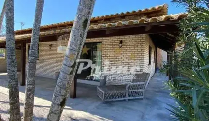 Casa á Venda no Bairro Zimbros - 100m do Mar - Bombinhas/SC
