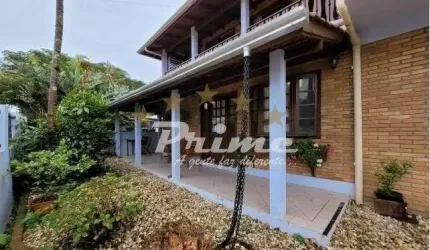 Casa com 5 Quartos à Venda - Bombinhas/SC