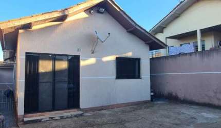 Casa com 3 quartos no Jardim santa Clara.