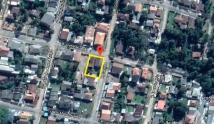 Terreno de Esquina à Venda - Olarias