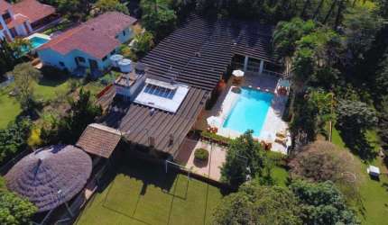 Chacara no interior de Sp entre Jundiaí e Itu (50min de São Paulo) com 6 suítes piscina hidromassagem área gourmet lareira