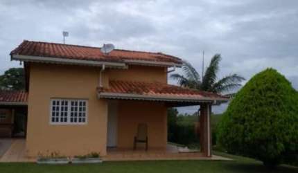Oportunidade Imperdível: Casa em Condomínio 1100m&#178;, Piscina, Pomar e àrea Gourmet