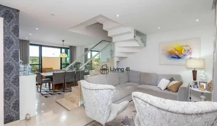 Sobrado Triplex com 3 dormitórios à venda, 129 m² por R$ 900.000,00 - Bacacheri - Curitiba/PR