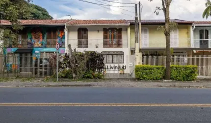 Sobrado no Hugo Lange  - 3quartos