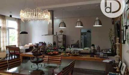 Casa com 4 quartos à venda, 989 m² por R$ 3.100.000 - Ville Chamonix - Itatiba/SP