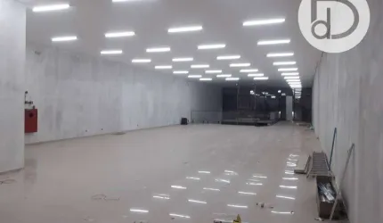 Salão, 1095 m² - venda por R$ 6.100.000,00 ou aluguel por R$ 29.000,00/mês - Centro - Vinhedo/SP