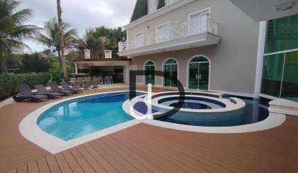Casa alto padrão, 5 suítes, piscina