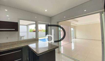 Casa em condomínio com Piscina