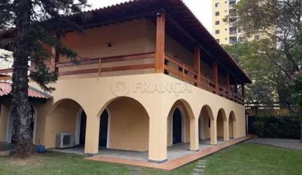 CASA 4 DORMITÓRIOS SENDO 2 SUÍTE - CIDADE JARDIM - JACAREÍ
