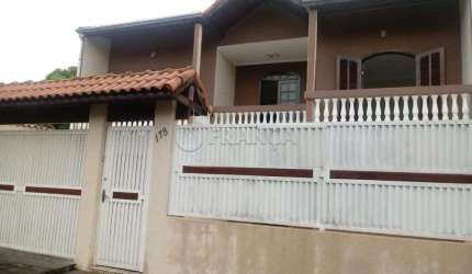CASA 04 DORMITORIOS SENDO 01 SUITE - JD PARAISO JACAREÍ SP