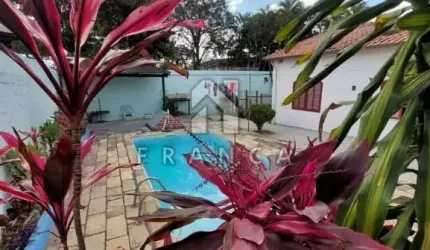 Casa Padrão em Jacareí