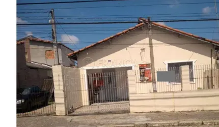Casa Padrão em Jacareí