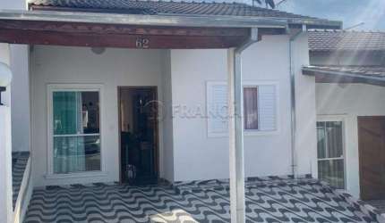 CASA EM CONDOMÍNIO 2 DORMITÓRIOS BAIRRO DO COLONIA JACAREÍ