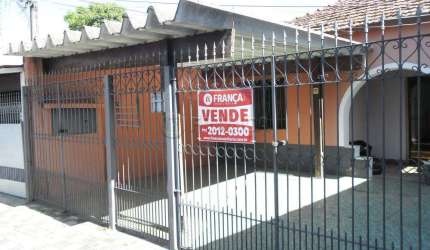 Casa Padrão em Jacareí