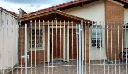 CASA TERREA NO JARDIM DAS INDUSTRIAS!!! 250M²