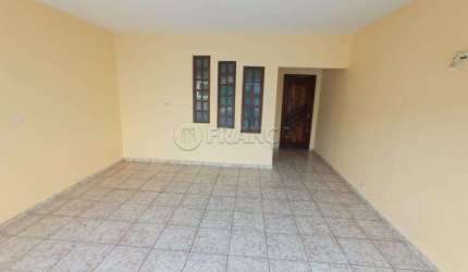 CASA 2 DORMITÓRIOS SENDO 2 SUÍTES + 1 QUARTO INDEPENDENTE - CENTRO DE JACAREÍ