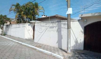 CASA 5 DORMITÓRIOS SENDO 3 SUITES BAIRRO JARDIM SIESTA JACAREÍ
