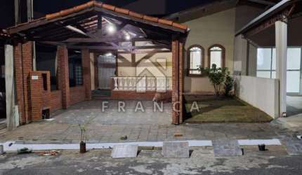 CASA EM CONDOMINIO 03 DORMITÓRIOS SENDO 01 SUITE - PARQUE CALIFORNIA JACAREÍ SP