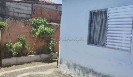 2 Casas no mesmo terreno | 2 Dormitórios - São José dos Campos