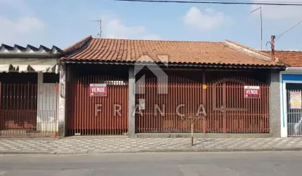 CASA COM 03 DORMITÓRIOS SENOD 01 SUITE E EDICULA - PONTO COMERCIAL JARDIM JACIENTO JACAREI SP