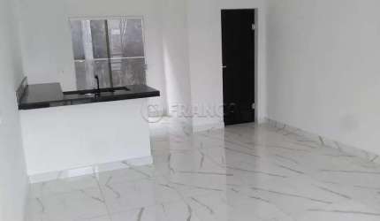 SOBRADO 2 DORMITÓRIOS SENDO 2 SUÍTES BAIRRO CENTRO JACAREÍ
