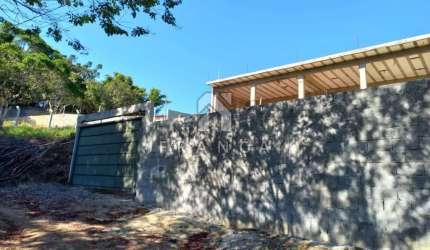 CASA EM FASE DE CONSTRUÇÃO