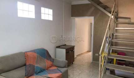 CASA 3 DORMITÓRIOS - CENTRO - JACAREÍ