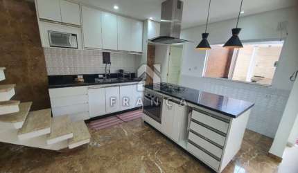Casa de 180m² com 5 Quartos e 3 Vagas para Alugar no Jd. Nova Flórida em São José dos Campos