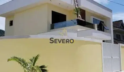 Casa duplex com design moderno de 1ª locação em Piratininga