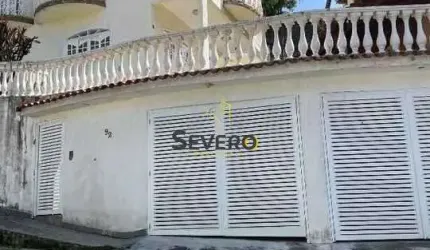 Casa à venda no bairro Centro - São Gonçalo/RJ