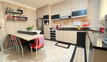 Casa com 3 quartos à venda na Vila Rezende, Piracicaba  por R$ 690.000