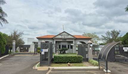 Terreno em condomínio fechado à venda no Recanto Universitário, Rio das Pedras  por R$ 420.000