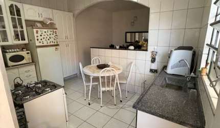 Casa com 6 quartos à venda no Jardim Vitória, Campo Limpo Paulista  por R$ 500.000