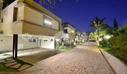 Casa em condomínio fechado com 3 quartos à venda na Rua Sargento Nicolau Dias de Farias, 313, Tristeza, Porto Alegre, 687 m2 por R$ 4.480.000