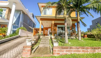 Sobrado com 4 dormitórios à venda, 247 m² por R$ 1.340.000,00 - São Lucas - Viamão/RS