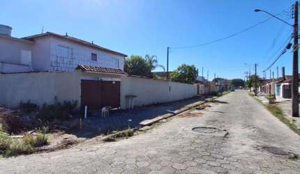 Sobrado para Venda em Mongaguá, Balneário Agenor de Campos, 4 dormitórios, 2 banheiros, 6 vagas